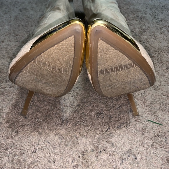 Boot - Picture 7 of 8